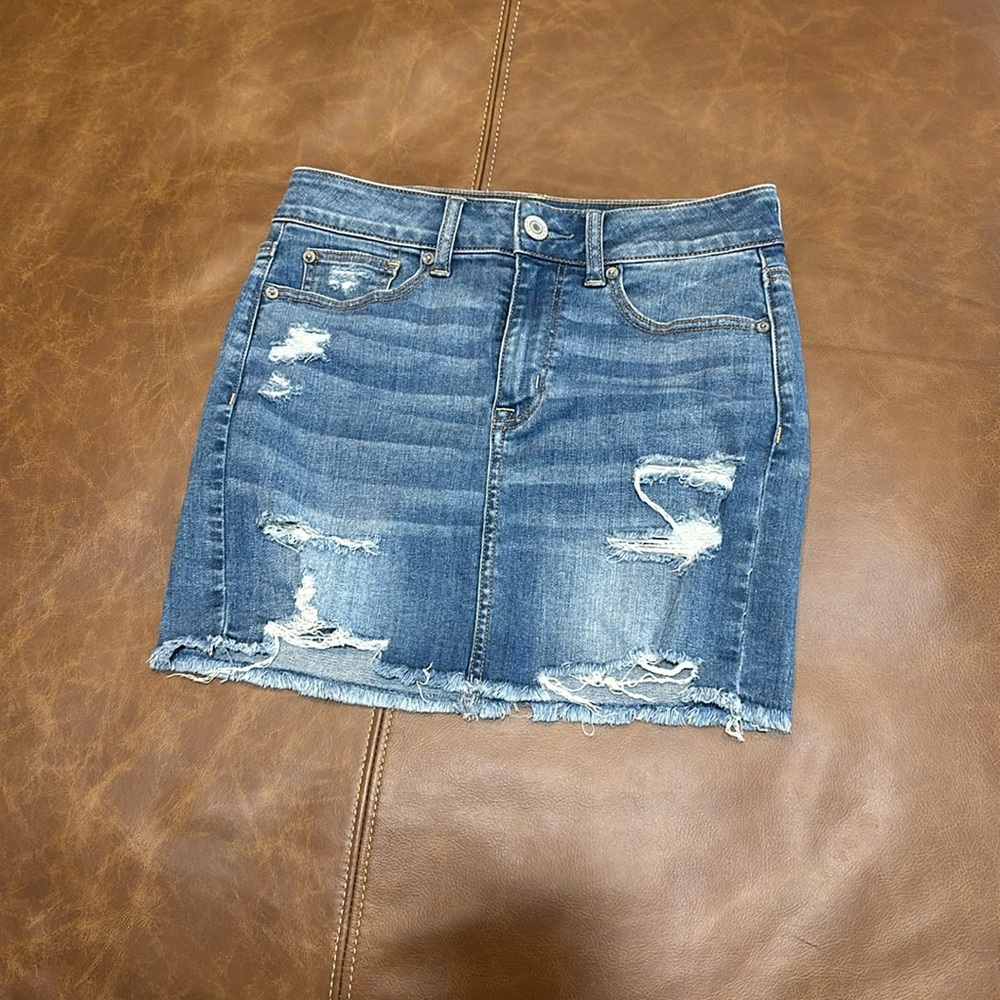 American Eagle size 4, super stretch denim skirt